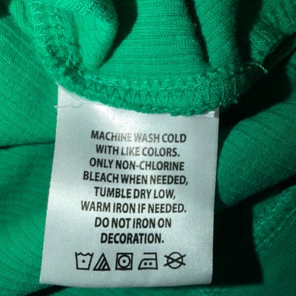 Women's Pressbox Green Notre Dame Fighting Irish Comfy Cord Sweatshirt - Picture 4 of 9